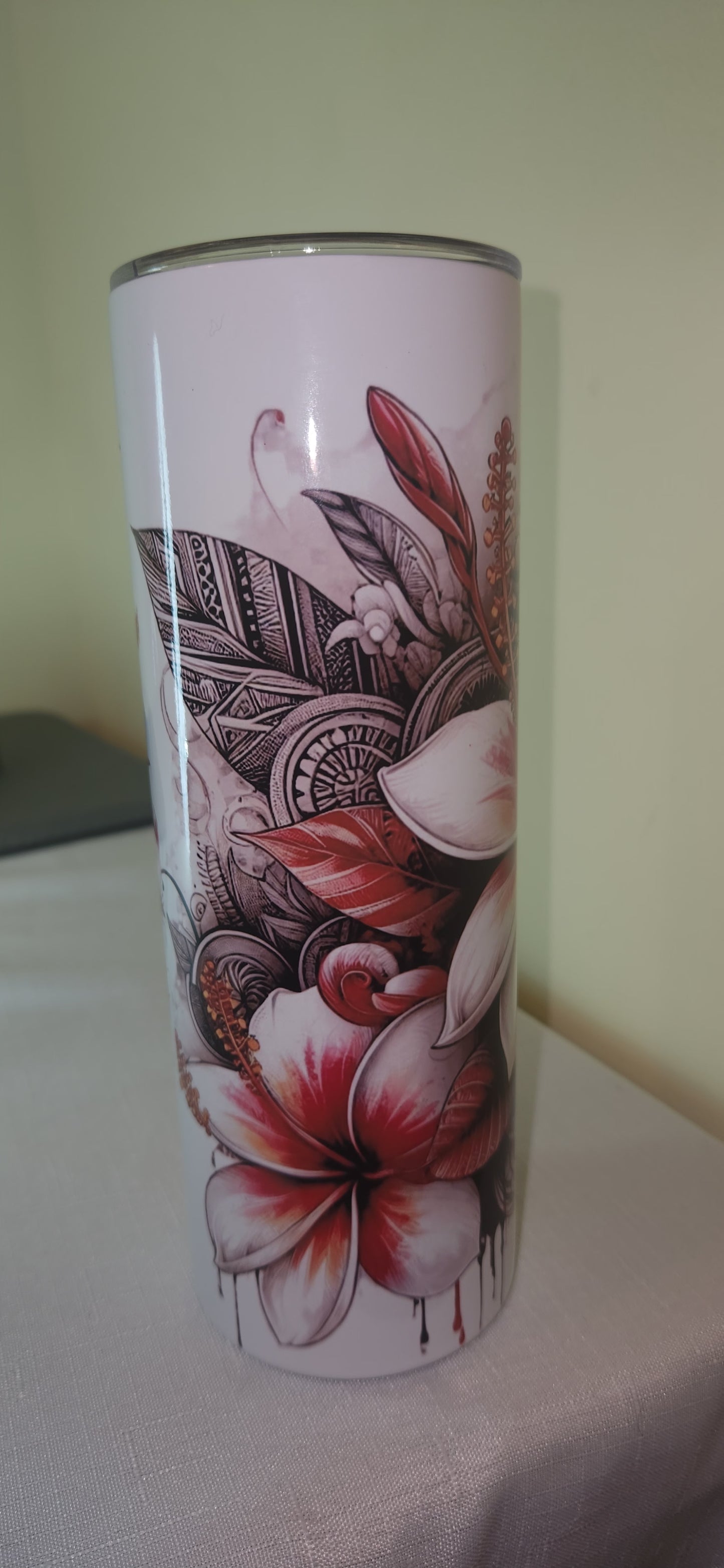 20oz Tumbler Burgundy & Black Frangipani